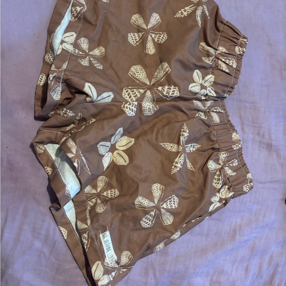 Na wahine lole shell shorts small